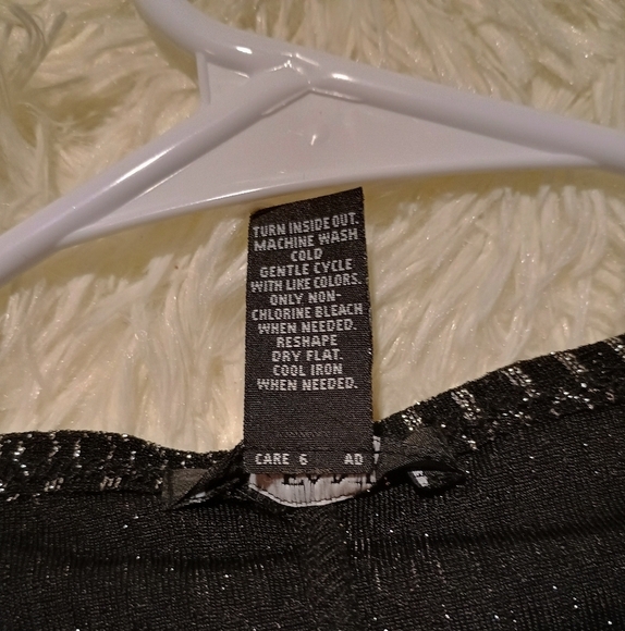 Alfanin Women's Black and White Metallic Top - Picture 4 of 7